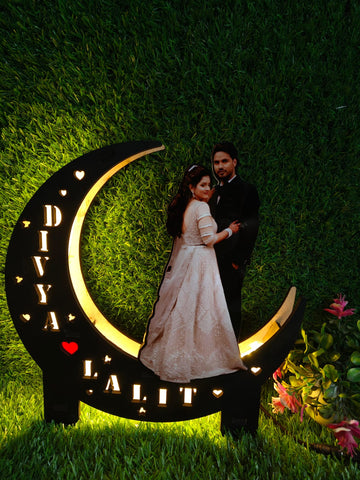 🌙 Customized Couple Moon Lamp Frame 💖  ✨ Beautiful personalized LED moon lamp frame with your photo & name cut-out