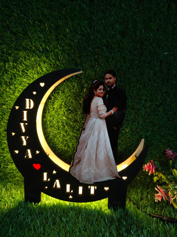 🌙 Customized Couple Moon Lamp Frame 💖✨ Beautiful personalized LED moon lamp frame with your photo & name cut-out