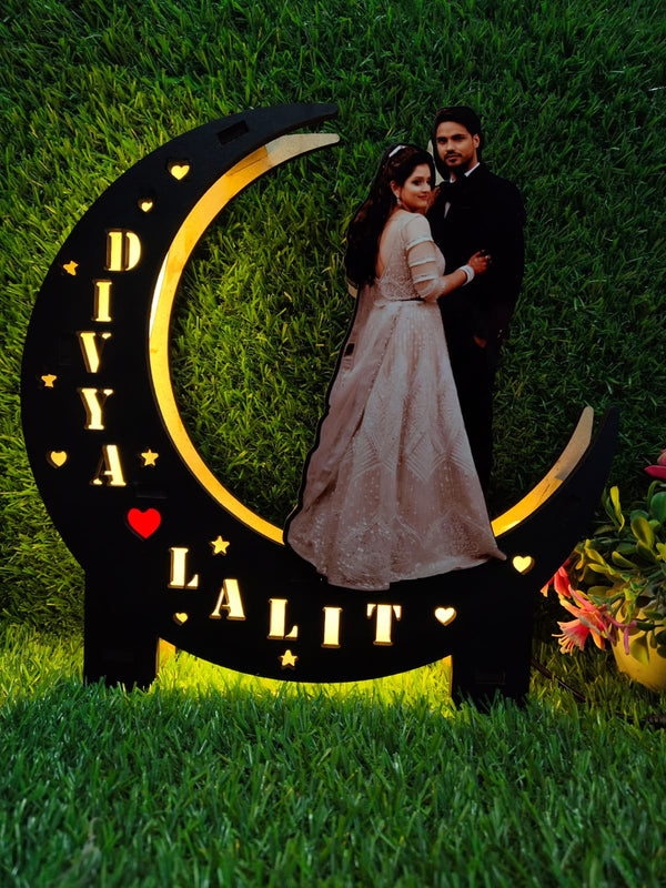 🌙 Customized Couple Moon Lamp Frame 💖✨ Beautiful personalized LED moon lamp frame with your photo & name cut-out
